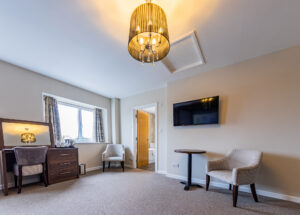 Deluxe Four Poster Room