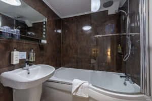 Deluxe Family Room 2 + 3 - The Crossways